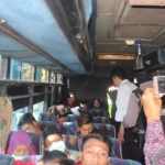 Razia yang dilakukan Polres Pasuruan terhadap salah satu bus yang melintas.