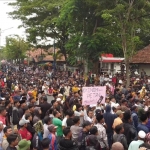 Pelantikan pejabat Pemkab Bojonegoro di Kayangan Api, beberapa waktu lalu.