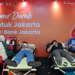 Donor darah yang digelar dalam rangka memperingati HUT ke-65 Bank Jakarta.