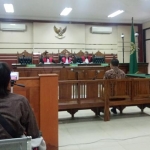 Suasana sidang kasus korupsi BPPKAD Gresik di PN Tipikor Surabaya. foto: ist.