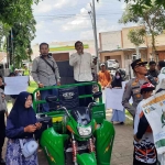 Warga Desa Seletreng, Kecamatan Kapongan, Situbondo, saat menggelar demo.