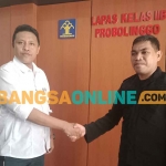 Ketua Aliansi Antikorupsi Kota Probolinggo, Agus Sugianto, saat mengapresiasi penggagalan penyelundupan narkoba ke lembaga pemasyarakatan. Foto: SUGIANTO/BANGSAONLINE