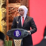 Gubernur Khofifah saat memberi sambutan dalam pengukuhan Doddy Zulverdi sebagai Kepala Perwakilan Bank Indonesia Provinsi Jawa Timur.