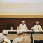 Gus Mujib saat memberikan kata sambutan.