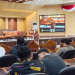 Sosialisasi gempur rokok ilegal yang dilakukan Bea Cukai ke peserta turnamen E-Sport PWI Tuban.