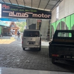 Bangunan bekas Showroom Almas yang kini telah dimiliki oleh Yoyok Suhadi setelah melalui proses lelang.
