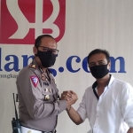 Kasat Lantas Polresta Banyuwangi Kompol Akhmad Fani Rakhim mengunjungi Kantor Redaksi Seblang.com dan Harian Bangsa Biro Banyuwangi.