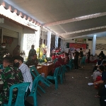 Suasana vaksinasi di Pondok Pesantren Amanatul Ummah Jalan Siwalankerto Utara Surabaya, Rabu (1/9/2021). foto: mma/ bangsaonline.com