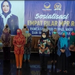 Hj. Sri Wahyuni Anggota DPR RI Komisi V saat menggelar sosialiasasi 4 Pilar Kebangsaan.