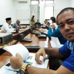Suryono Pane SH,  M.Hum di ruang utama DPRD Kabupaten Pasuruan