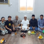 Sekjen Gerindra, Ahmad Muzani, mendapat kejutan ulang tahun dari TKI di Arab Saudi. Foto: Ist.