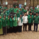 Gus Yani dan Bu Min saat menghadiri Rapat Rerja DPC PPP Gresik, beberapa waktu lalu. foto: SYUHUD/ BANGSAONLINE