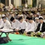 Gubernur Jatim Dr H Soekarwo saat hadiri Nuzulul Quran di Masjid Nasional Al-Akbar Surabaya