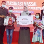 Wali Kota Kediri Abdullah Abu Bakar mengapresiasi pemberian bantuan Corporate Social Responsibility (CSR) dari Bank Jatim.