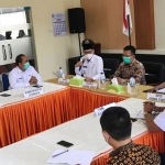 Rapat pembahasan konten dan platform satu data daerah bersama Bakorwil Provinsi, Bakorwil V Jember, serta Perusahaan Telkom di Aula Bakorwil V Jember, Rabu (24/03/2021).