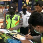 Operasi Yustisi di Terminal Bus Purabaya. (foto: ist)