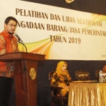 Plt. Wali Kota Pasuruan Raharto Teno Prasetyo, S.T, membuka pelatihan dan ujian sertifikasi pengadaan barang dan jasa.
