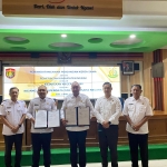 Penandatanganan MoU antara Pemkab Ngawi dengan Kejaksaan Negeri