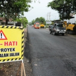 erbaikan Jalan Kabupaten terus dilakukan noleh Pemkab Kediri. (Ist). 