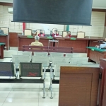 Suasana sidang terdakwa Camat Duduksampeyan Nonaktif Suropadi PN Tipikor Surabaya. foto: ist.