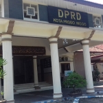 Kantor DPRD Kota Probolinggo. (foto: ist)