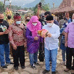 Gus Barra saat meresmikan Wisata Edukasi dan Warung Paseban Agung di Trawas.