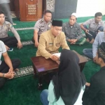 Suasana akad nikah di Mapolres Kediri oleh tersangka perbuatan cabul