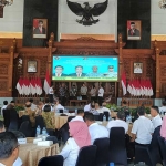Suasana Puncak Peringatan HPN 2024 yang digelar PWI Kabupaten Tuban di Pendopo Krida Manunggal Rabu (6/3/2024).