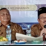 Kepala Dinas Pariwisata Agus Hari Wibawa bersama Pj Bupati Pasuruan Andriyanto saat kegiatan rembuk pokdarwis di Desa Kejapanan.