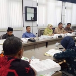 Komisi IV saat hearing pendalaman anggaran OPD mitra di KUA R-PABD 2019. foto: SYUHUD/ BANGSAONLINE