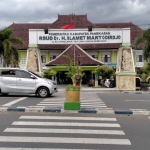 RSUD dr. H. Slamet Martodirdjo Kabupaten Pamekasan.
