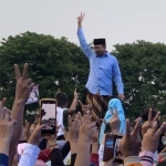  Bupati Sidoarjo Ahmad Muhdhor Ali yang akrab dipanggil Gus Muhdhor  saat deklarasi mendukung Capres-Cawapres 02 Prabowo-Gibran di Pondok Pesantren Bumi Shalawat di Sidoarjo, Jawa Timur, Kamis (1/2/2024). Foto: CNN