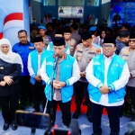 Kapolri bersama Kapolda Jatim dan Gubernur Jatim saat safari ramadan