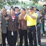 Wali kota Pasuruan H. Sutiyono  didampingi Kepala SKPD membuka secara resmi acara Car Free Day. 