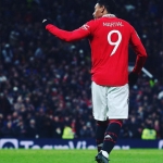 Anthony Martial cetak gol pembuka kemenangan MU atas Forest pada semifinal Carabao Cup.
