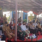 Pelepasan bansos beras untuk KPM Pasuruan dari Gudang Bulog di Jl Raya Gempol Pasuruan.