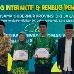Prof Dr KH Asep Saifuddin Chalim, MA dan Wakil Gubernur DKI Jakarta H. Rano Karno dalam acara Dialog Interaktif dan Rembug Pendidikan yang diselenggarakan Pengurus Wilayah Persatuan Guru Nahdlatul Ulama (PW Pergunu) DKI Jakarta di Bali Kota DKI Jakarta, Kamis (25/9/2025). Foto: bangsaonline