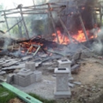 Kebakaran yang terjadi di Kecamatan Padangan Bojonegoro hingga membuat sebuah rumah ludes.