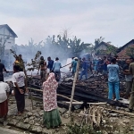 Kondisi tiga rumah warga hangus dan rata dengan tanah usai terbakar. foto: ist.
