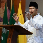Wagub Jatim, Emil Elestianto Dardak saat menjadi Keynote Speaker pada acara Pelantikan IPM PW Jatim 2018-2020 di Kantor PW Muhammadiyah Jl. Kerto Menanggal Surabaya, Minggu (7/4). foto: ist
