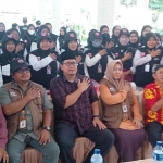 KPU Jatim saat melantik Pantarlih atau akronim dari Panitia Pemutakhiran Data Pemilih.