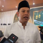 Wali Kota Kediri, Abdullah Abu Bakar, saat memberi keterangan kepada awak media.