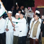 Sekdakab Trenggalek, Edy Suptiyanto, ketika melepas keberangkatan jemaah calon haji tahun ini.