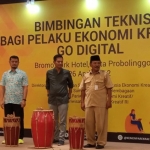 Suasana Bimtek pelaku ekonomi go digital di Probolinggo yang diadakan Komisi X DPR RI bersama Kemenparekraf.
