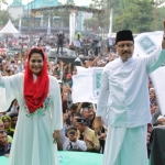 Gus Ipul dan Puti Guntur Soekarno dalam satu acara pengajian akbar.