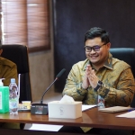  Bupati Kediri Hanindhito Himawan Pramana usai menyampaikan paparan. Foto: Ist. 