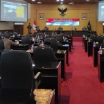 Rapat paripurna penetapan nota kesepakatan perubahan KUA-PPAS APBD 2021, Kamis (26/8/2021). (foto: ist)