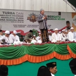 Gus Ali, pengasuh PP. Progresif Bumi Sholawat Sidoarjo saat memberikan ceramah.