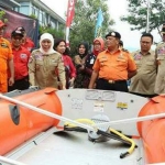 Gubernur Jawa Timur Khofifah Indar Parawansa sangat berpengalaman terkait peran Taruna Siaga Bencana (Tagana) karena pernah menjabat Menteri Sosial RI. foto: istimewa