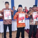 Lima cakades dengan nomor urut masing-masing.